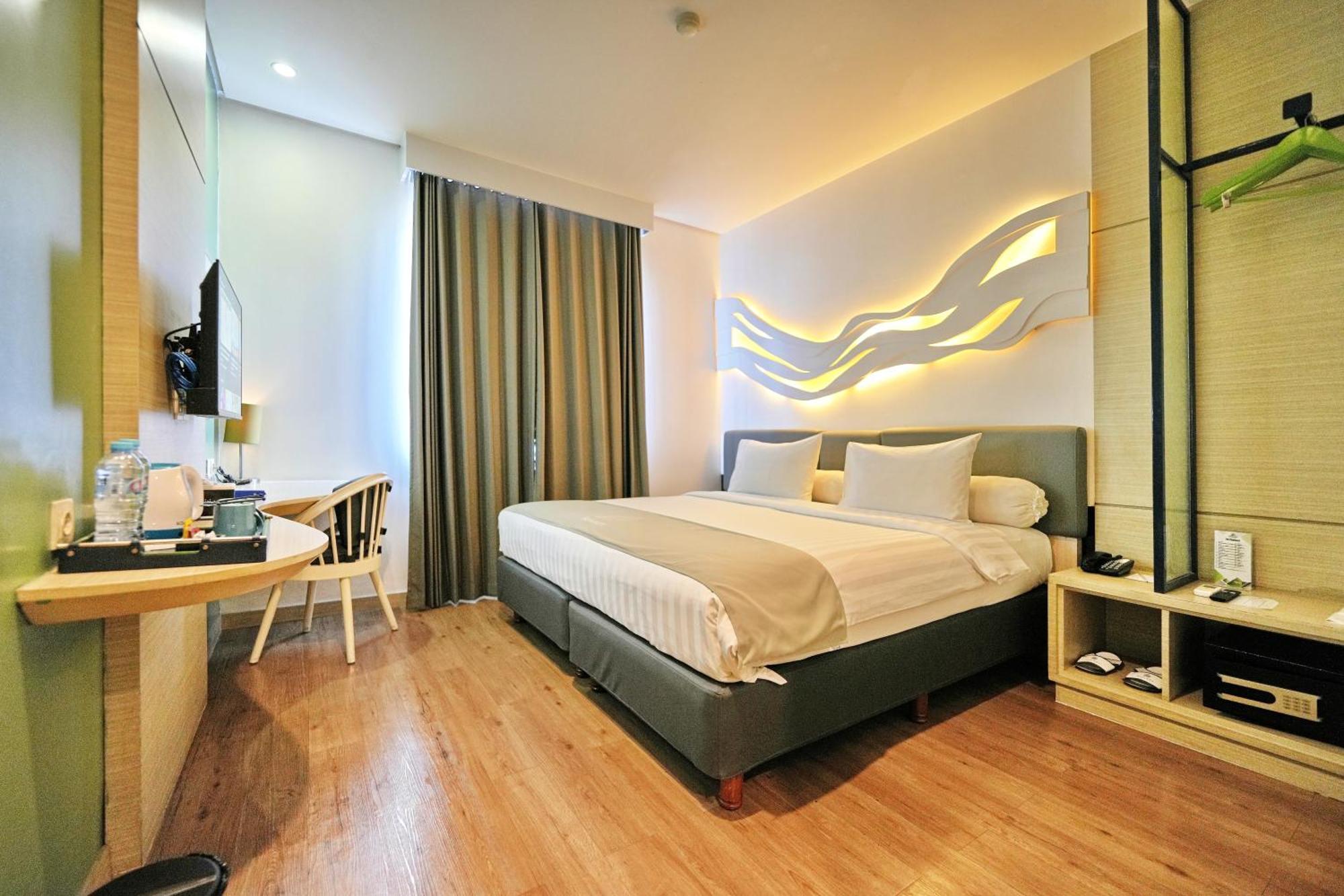 Bonnet Hotel Surabaya Exterior photo