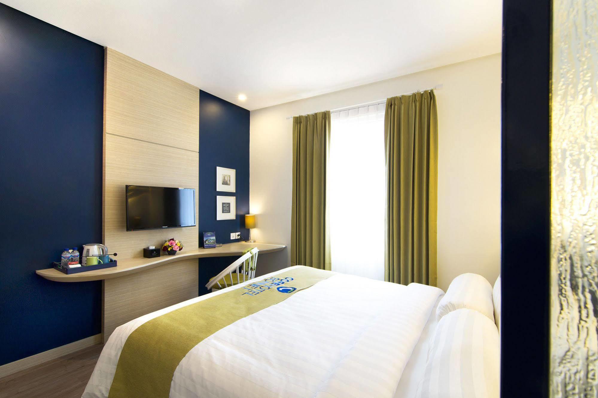 Bonnet Hotel Surabaya Exterior photo