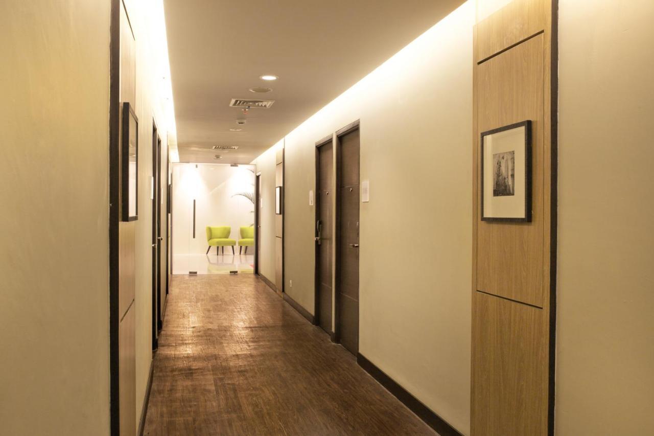 Bonnet Hotel Surabaya Exterior photo